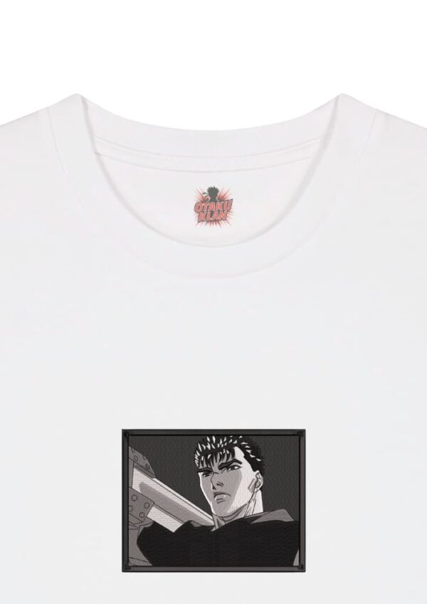 Camiseta Blanca Detalle Espadachín Negro - Guts Espadachín Negro - Guts