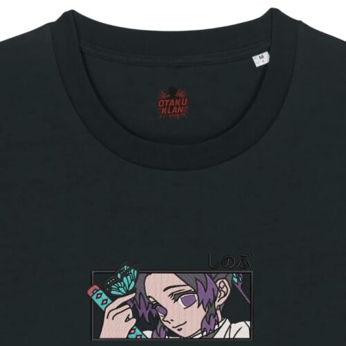 Camiseta Negra Detalle Danza de la Mariposa - Shinobu Kocho Danza de la Mariposa - Shinobu Kocho