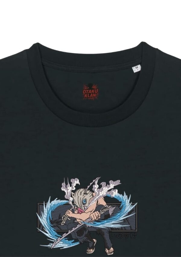 Camiseta Negra Detalle Danza de las Bestias - Inosuke Hashibira Danza de las Bestias - Inosuke Hashibira