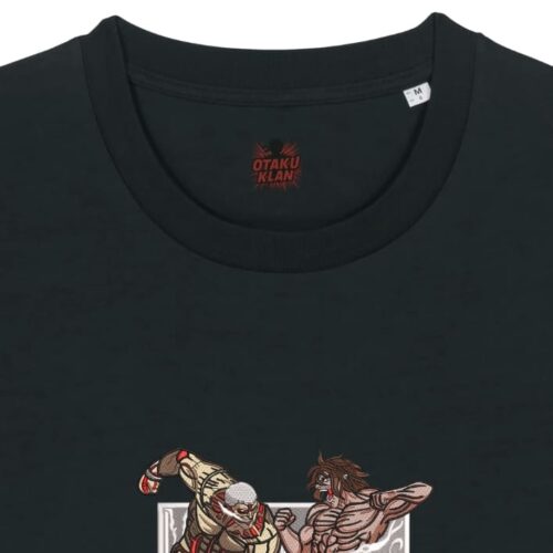 Camiseta Negra Detalle Duelo de Titanes - Eren Yeager & Reiner Braun Duelo de Titanes - Eren Yeager & Reiner Braun