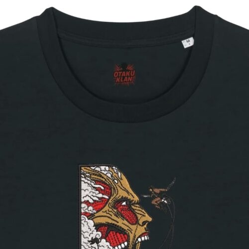 Camiseta Negra Detalle Eren vs Titán Colosal - Eren Yeager & Titán Colosal Eren vs Titán Colosal - Eren Yeager & Titán Colosal