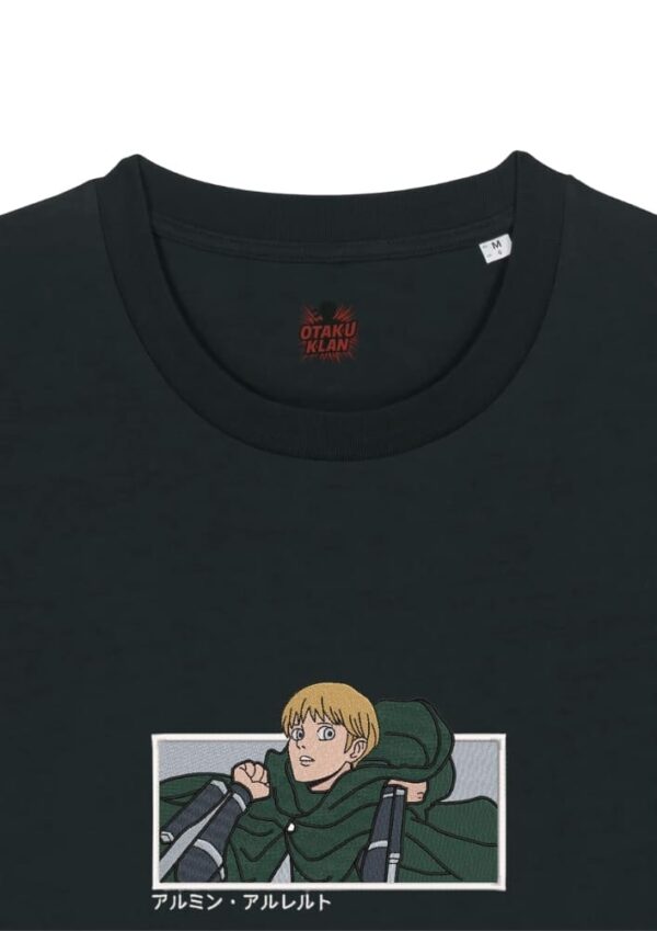 Camiseta Negra Detalle La Mente del Muro - Armin Arlert La Mente del Muro - Armin Arlert