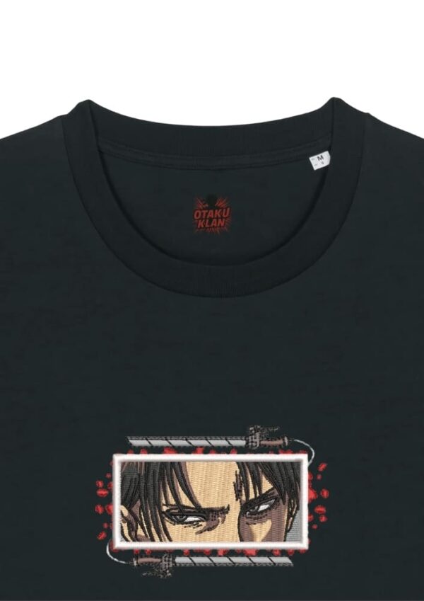 Camiseta Negra Detalle Mirada Letal - Levi Ackerman Mirada Letal - Levi Ackerman