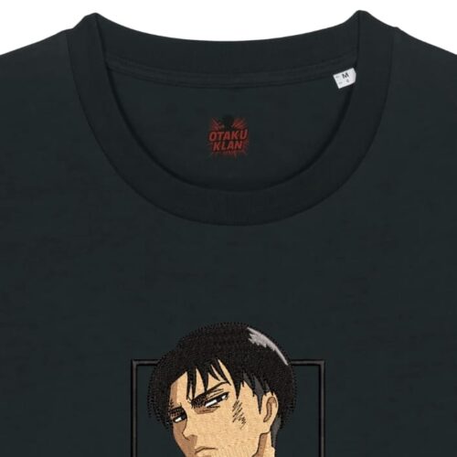 Camiseta Negra Detalle Mirada de Hierro - Levi Ackerman Mirada de Hierro - Levi Ackerman