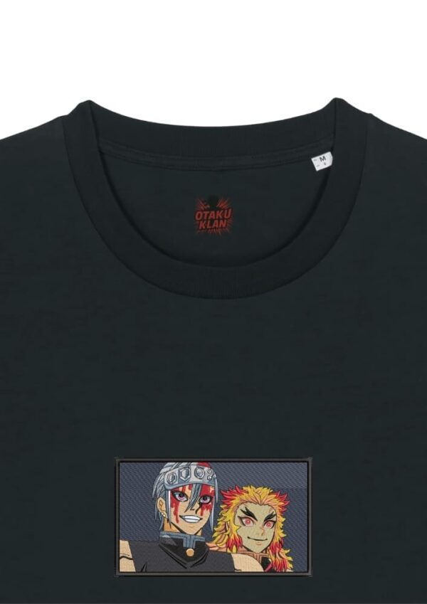 Camiseta Negra Detalle Pilares del Fuego y el Ritmo - Tengen Uzui & Kyojuro Rengoku Pilares del Fuego y el Ritmo - Tengen Uzui & Kyojuro Rengoku