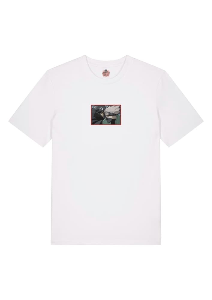 Camiseta Blanca Delantera Duelo de Miradas - Itachi Uchiha & Kakashi Hatake Duelo de Miradas - Itachi Uchiha & Kakashi Hatake