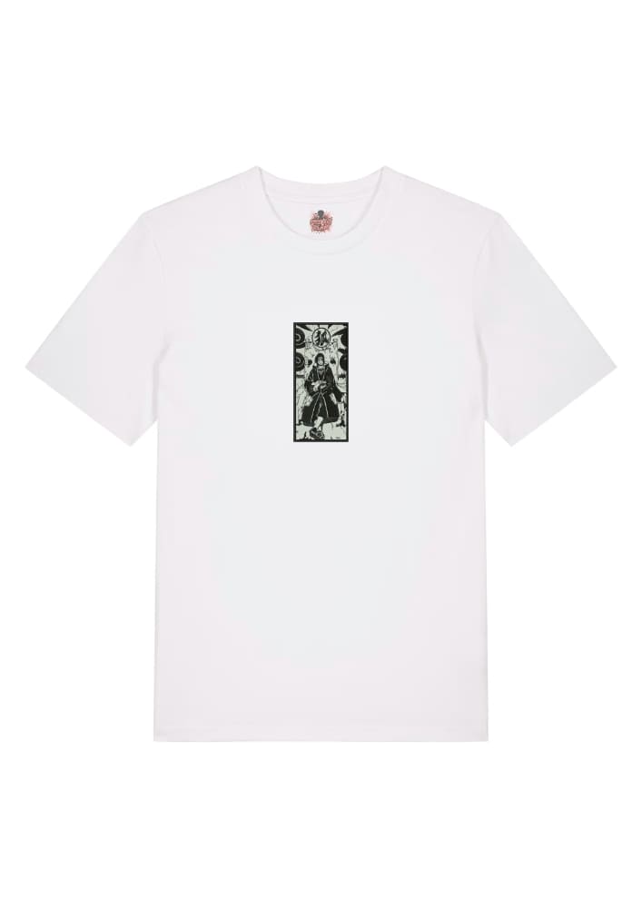 Camiseta Blanca Delantera Juicio del Cuervo - Itachi Uchiha Juicio del Cuervo - Itachi Uchiha