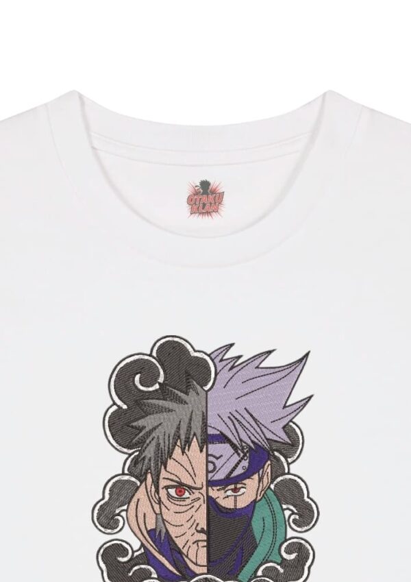 Camiseta Blanca Detalle Hermanos del Sharingan - Kakashi Hatake & Obito Uchiha Hermanos del Sharingan - Kakashi Hatake & Obito Uchiha
