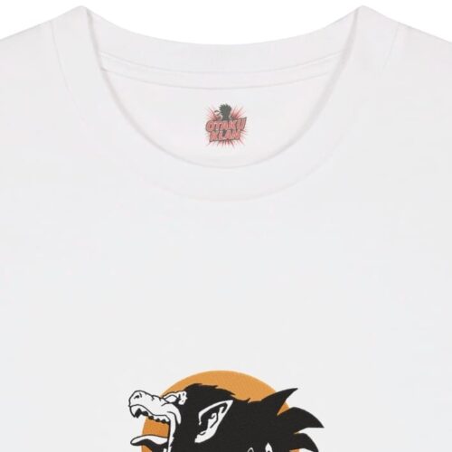 Camiseta Blanca Detalle Instinto Saiyan - Goku Instinto Saiyan - Goku