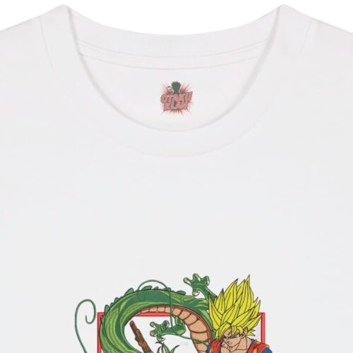 Camiseta Blanca Detalle Poder Eterno - Goku & Shenron Poder Eterno - Goku & Shenron