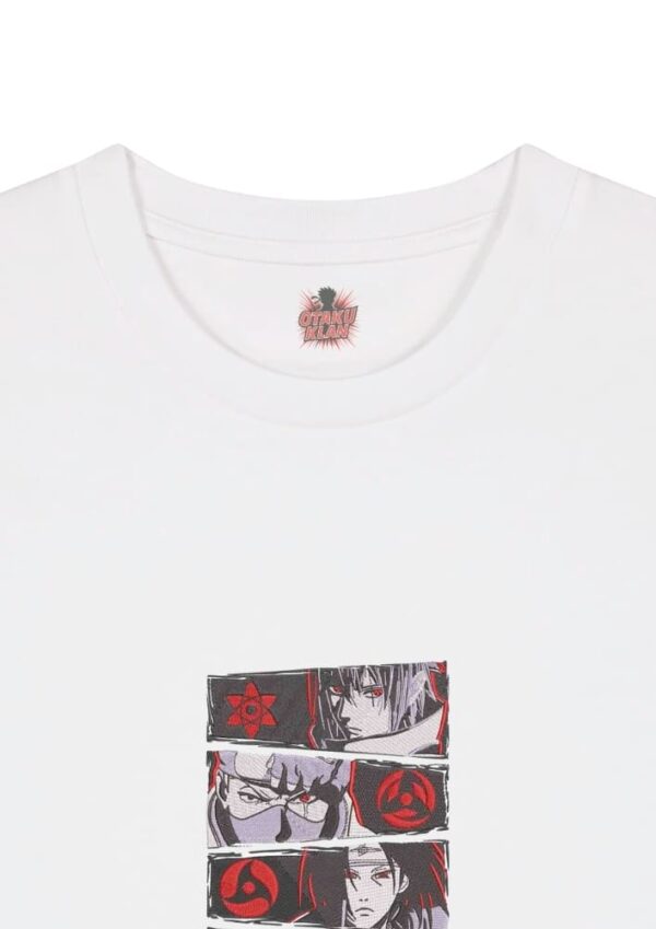 Camiseta Blanca Detalle Sharingan Legacy - Sasuke Uchiha & Kakashi Hatake & Itachi Uchiha & Madara Uchiha Sharingan Legacy - Sasuke Uchiha & Kakashi Hatake & Itachi Uchiha & Madara Uchiha