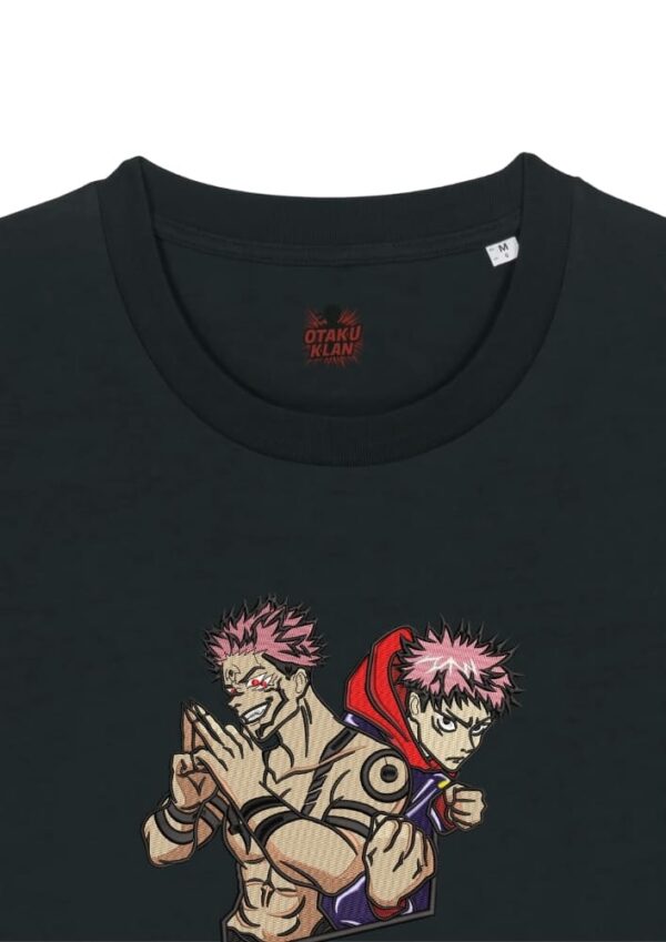 Camiseta Negra Detalle Dualidad Maldita - Yuji Itadori & Ryomen Sukuna Dualidad Maldita - Yuji Itadori & Ryomen Sukuna