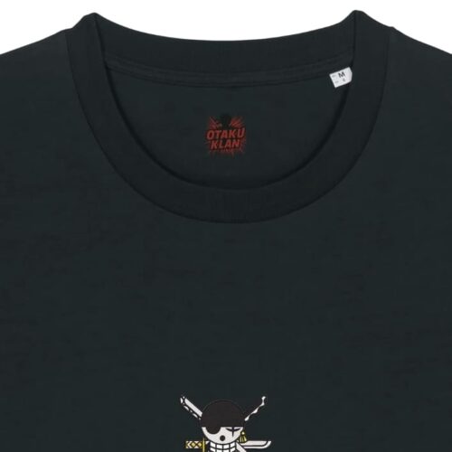 Camiseta Negra Detalle Logo Calavera Santoryu - Roronoa Zoro Logo Calavera Santoryu - Roronoa Zoro
