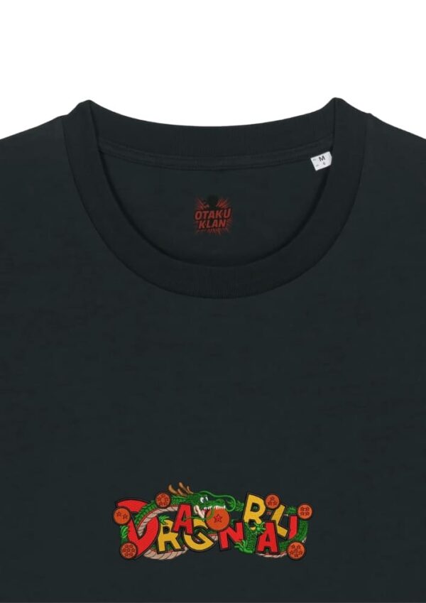 Camiseta Negra Detalle Logo Dragon Ball Logo Dragon Ball